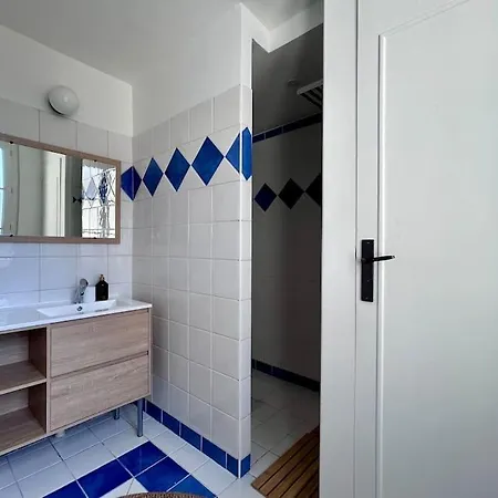 Le Cocon Bayeusain X Parking By Melrose *