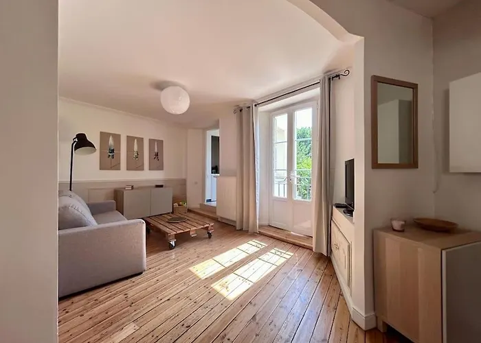 Le Cocon Bayeusain X Parking By Melrose Bayeux