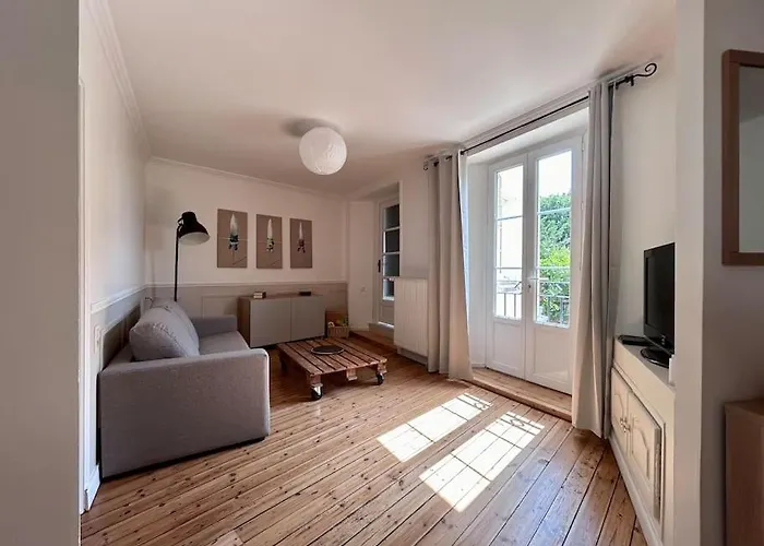 Le Cocon Bayeusain X Parking By Melrose